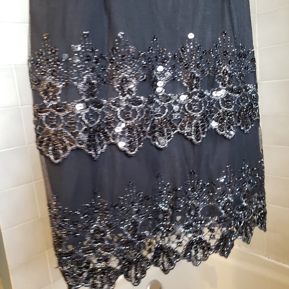 Short formal dress - Picture 5 of 5